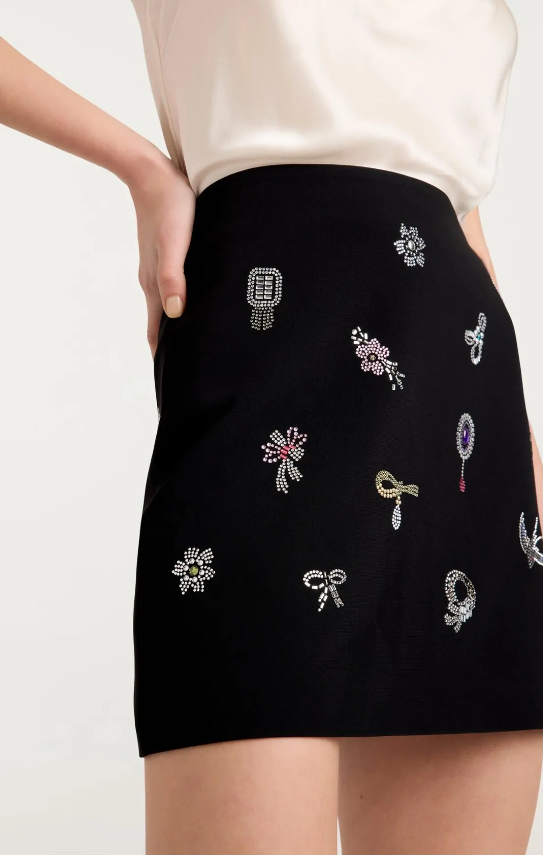 Heatset Brooches Embellished Doris Skirt